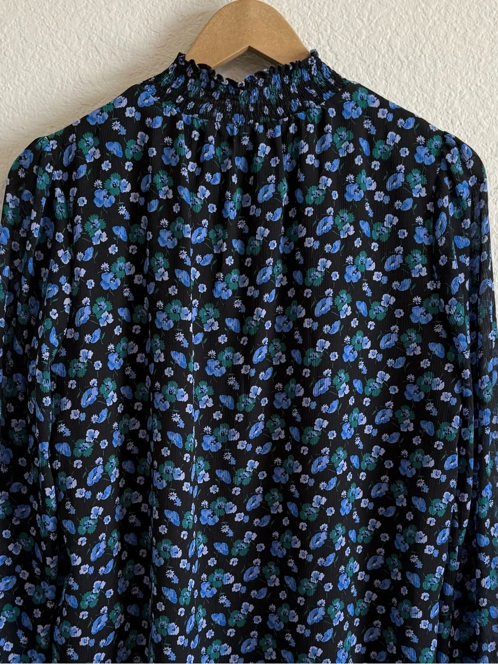 J Crew Black Floral Smocked Neck Long Sleeve Blouse Blue & Green Floral Size SM